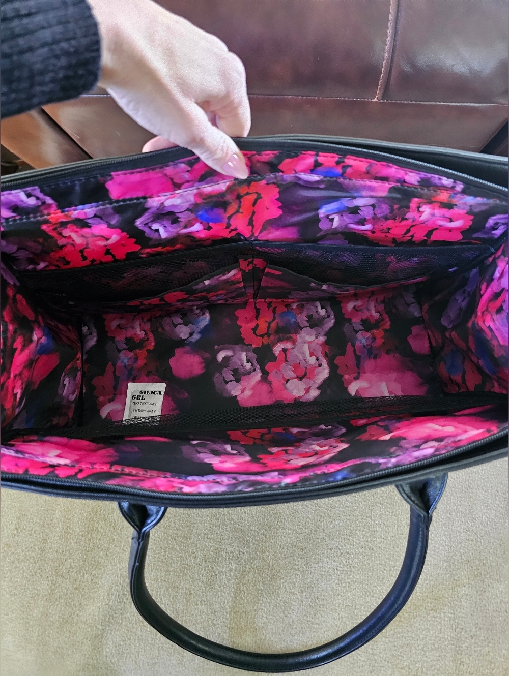 Mary Kay Black Tote with Dual Handles - Picture 4 of 9